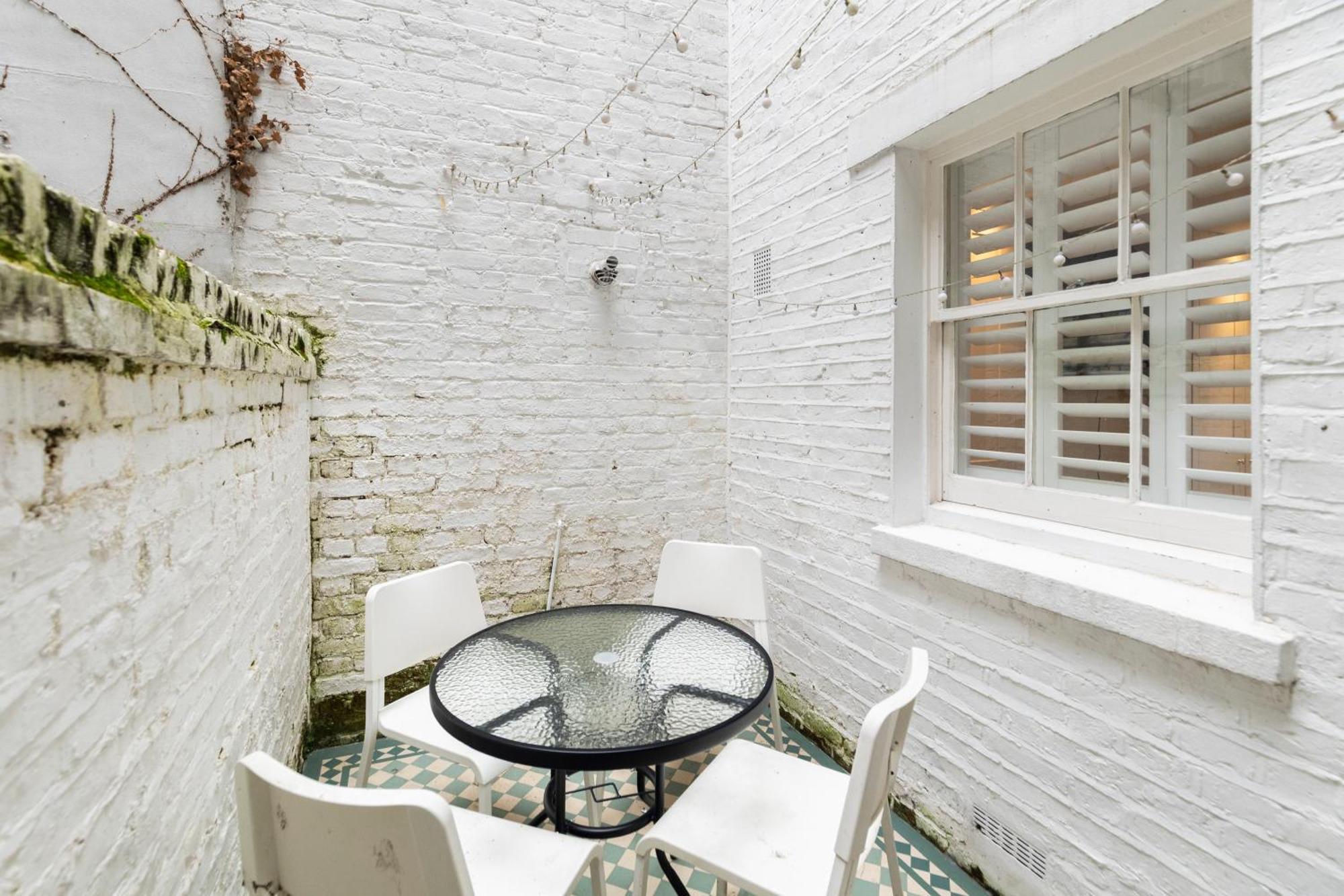 Stylish 2 Bedroom Flat In Prime Location Up To 5 Guests Londra