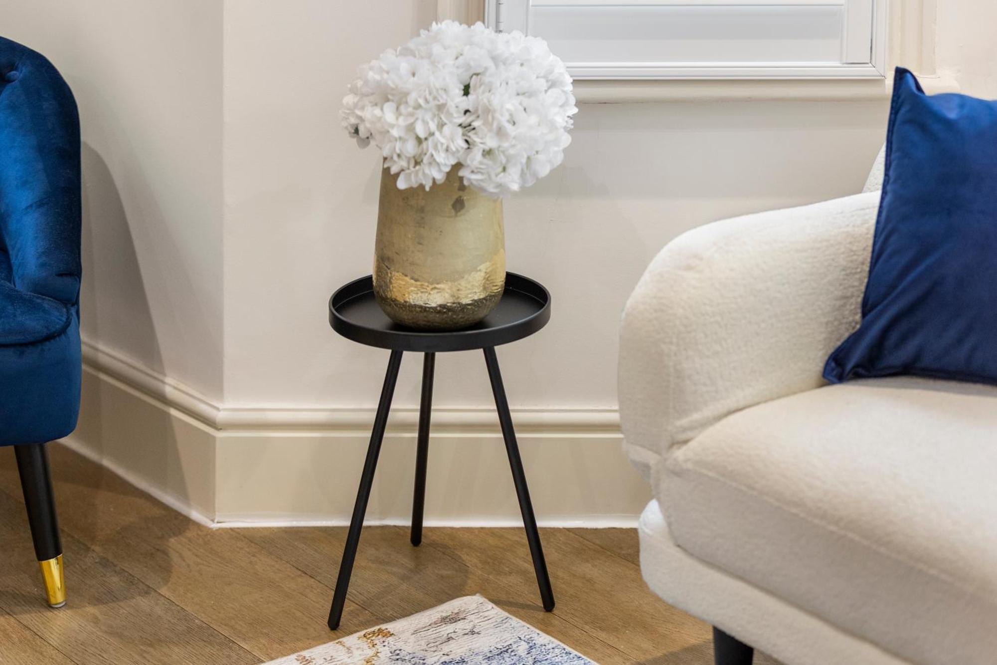 Stylish 2 Bedroom Flat In Prime Location Up To 5 Guests * Londra
