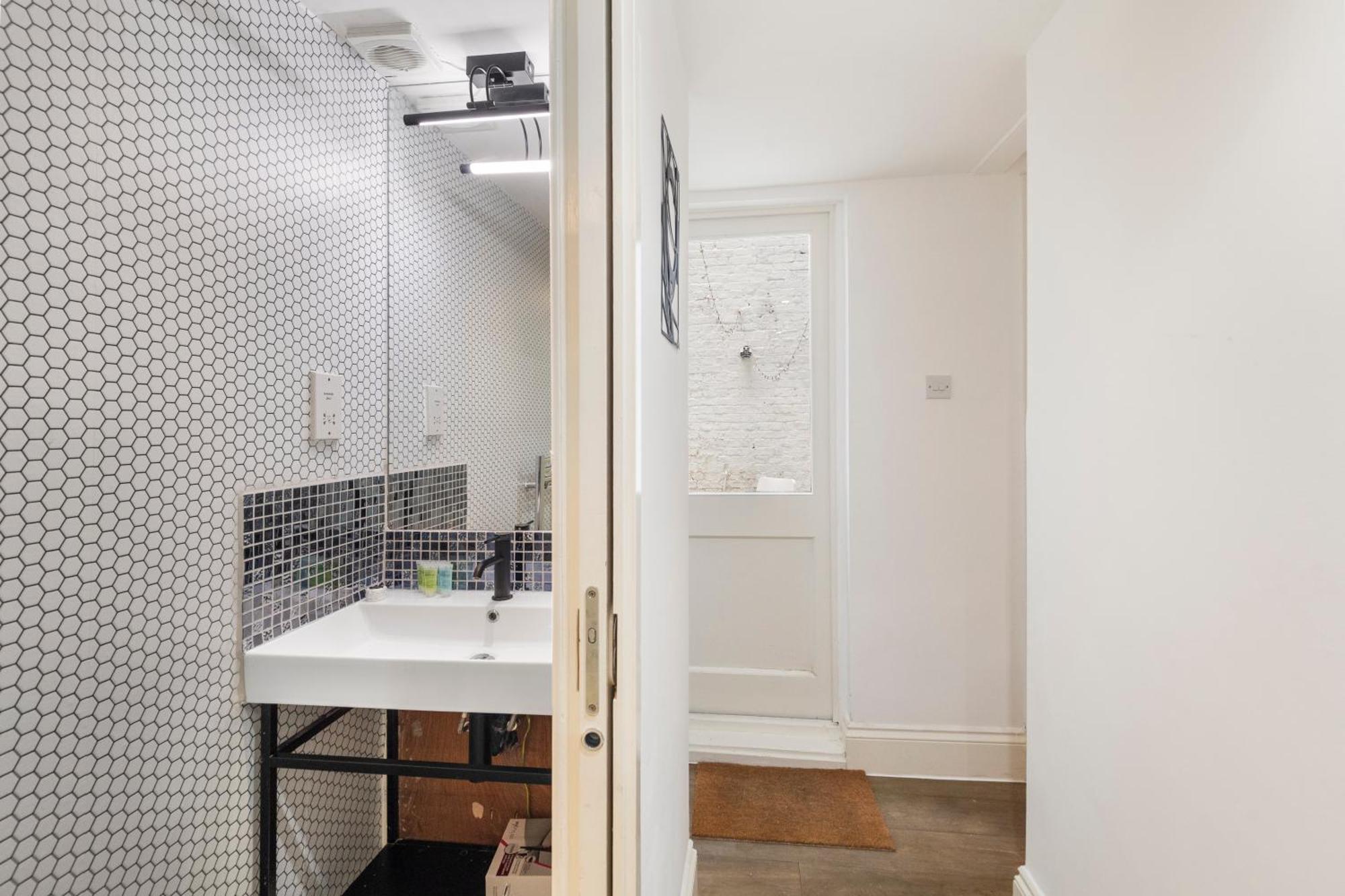 Appartamento Stylish 2 Bedroom Flat In Prime Location Up To 5 Guests *