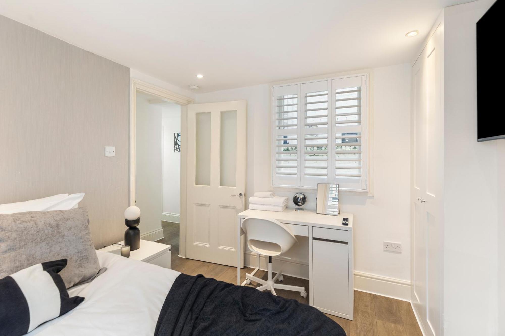 Stylish 2 Bedroom Flat In Prime Location Up To 5 Guests * Londra